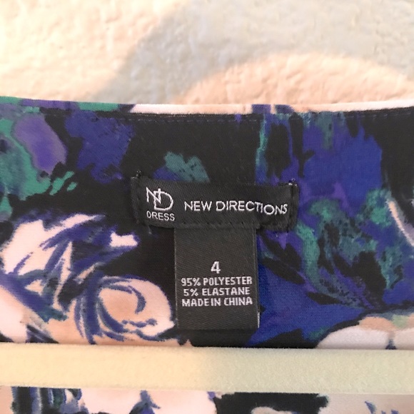 Fitted stretchy dress, floral size 4 EUC - Picture 4 of 4